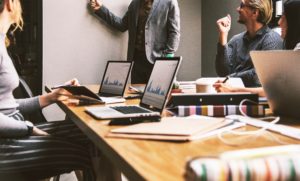 L'entreprise apprenante n'est pas celle qui sait tout, mais celle qui progresse chaque jour.