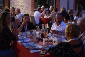 Participants au barbecue annuel du GIR au Domaine du Glandier à Villeherviers